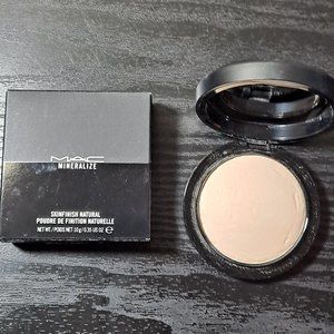MAC Mineralize Skinfinish Natural Face Powder Light